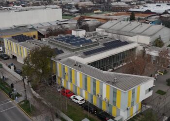 Anuncian que el Centro Comunitario Carol Urzúa se transformará en un CESFAM exclusivo en Santiago.