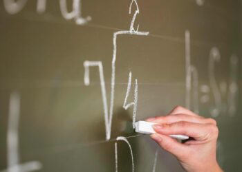 Las cifras que rompen el mito de que en Chile somos “malos para los números”