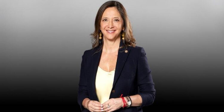 Mónica Pérez deja Teletrece Tarde para ocupar un puesto destacado en Canal 13.