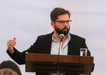 El Presidente Boric se opone a la intervención extranjera en Venezuela y defiende la soberanía nacional.