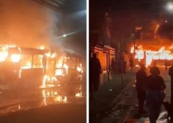 Desmanes de hinchas de Colo Colo dejan buses RED incendiados en Pudahuel.