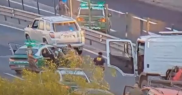 Cachan a dos pillos tras asalto a camiones en Pudahuel.