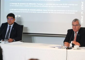 Déficit habitacional en Chile: Disminuye en sectores vulnerables, pero sigue afectando a la clase media.