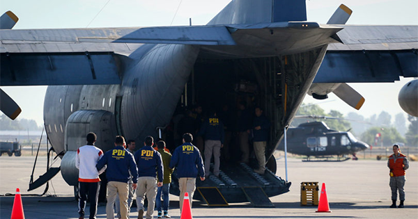 Gobierno echa a 83 extranjeros en un nuevo vuelo de expulsiones.