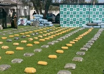 [VIDEO] Carabineros pesca más de 1.500 kilos de marihuana en Chañaral: el cargamento iba pa’ la RM.