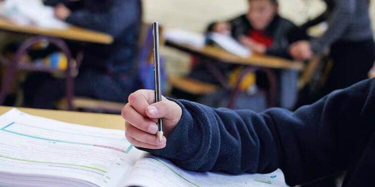 Claro, aquí tienes una versión reformulada: «LAVOZDEPUCON: Enfoque en la Administración Local»