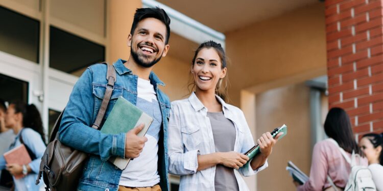 SERNAC y la Superintendencia de Educación Superior aclaran cómo hacer uso del derecho a retracto en la educación superior.