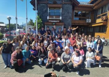 Estudio continuo y ensayos: la clave del éxito para los estudiantes con mejores puntajes en Pucón.