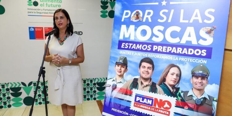 Ministerio de Agricultura lanza el Departamento de Inteligencia Fitozoosanitaria del SAG para reforzar la seguridad alimentaria.