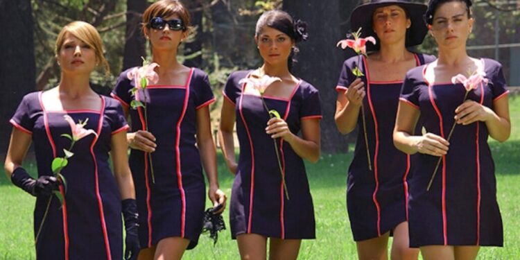 A 20 años de «Brujas»: actrices reencarnan a sus personajes y deslumbran a los fans.