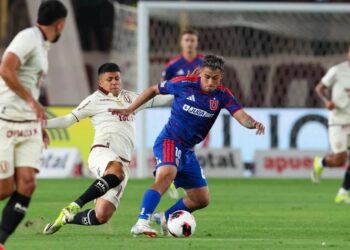 La U no logró despejar dudas en el debut de Paqui Meneghini en Perú.
