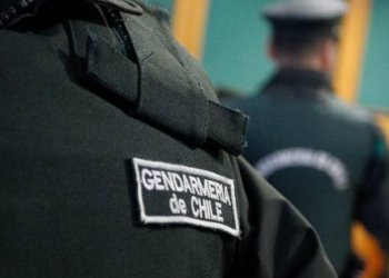Gendarme formalizado habría pasado su celular a un reo por DD.HH. en Punta Peuco.
