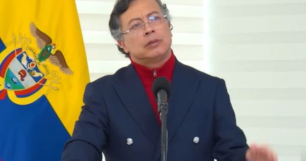 Petro advierte a colombianos en Chile: “los van a tratar como esclavos y animales”