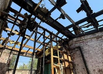 Vecinos se juntan a hacer un bingo solidario para apoyar a familia que quedó sin hogar tras un incendio en Colina.