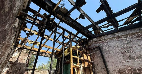 Vecinos se juntan a hacer un bingo solidario para apoyar a familia que quedó sin hogar tras un incendio en Colina.