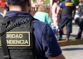 Municipalidad de Independencia intensifica la vigilancia al comercio informal en el sector de los hospitales.