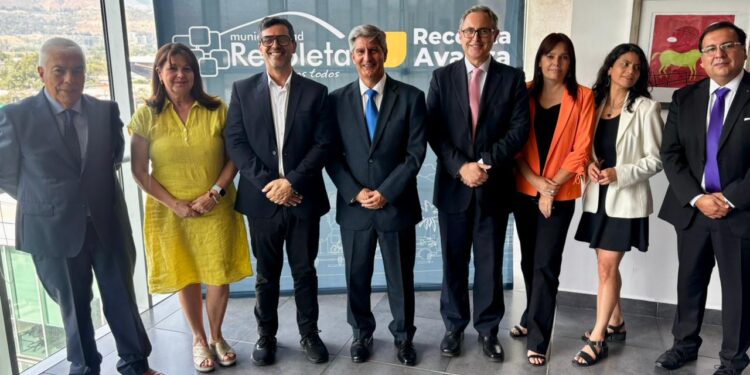 Recoleta lleva a cabo la ceremonia de investidura del Juez Titular del Segundo Juzgado de Policía Local.