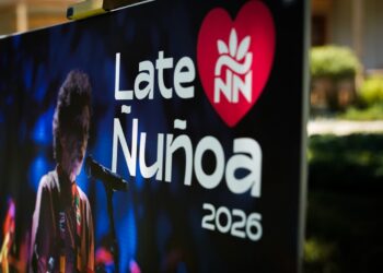 Alcalde Sichel presenta el Festival Late Ñuñoa 2026 en la Casa de la Cultura.