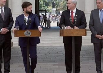 Boric y Kast fortalecen la coordinación frente a los megaincendios en Biobío y Ñuble.