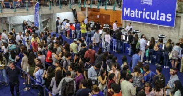 Admisión 2026: más de 160 mil cabros fueron aceptados en las universidades.