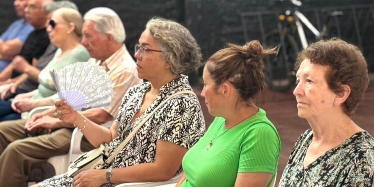 Recoleta refuerza la seguridad en los barrios con iniciativas comunitarias.