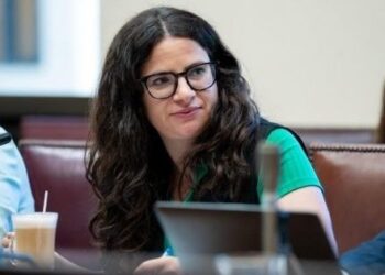 Error en las planillas de pago del Ministerio de la Mujer hará que se devuelvan más de $300 millones al Estado.