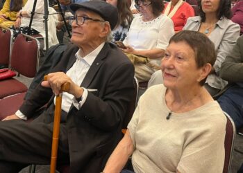 Ley Integral para Personas Mayores avanza a paso firme y ya está a un trámite de convertirse en ley.