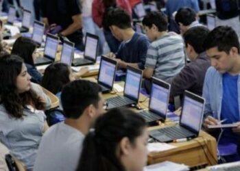 Nueva alternativa para estudiar en Colina: abren centro estatal de formación técnica.