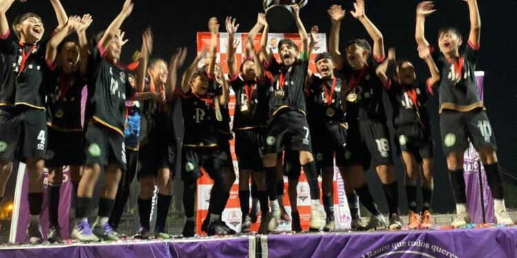 Pucón se corona campeón en el torneo internacional de fútbol infantil en Curicó – LAVOZDEPUCON