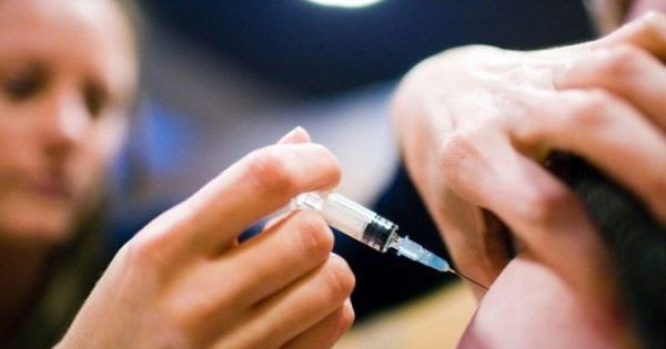 Autoridades refuerzan la vigilancia tras caso de sarampión importado y encuentran a contacto estrecho.