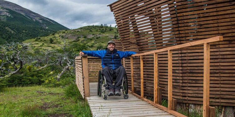 Fundación Wazú advierte sobre abusos a los derechos en transporte y turismo durante el verano.