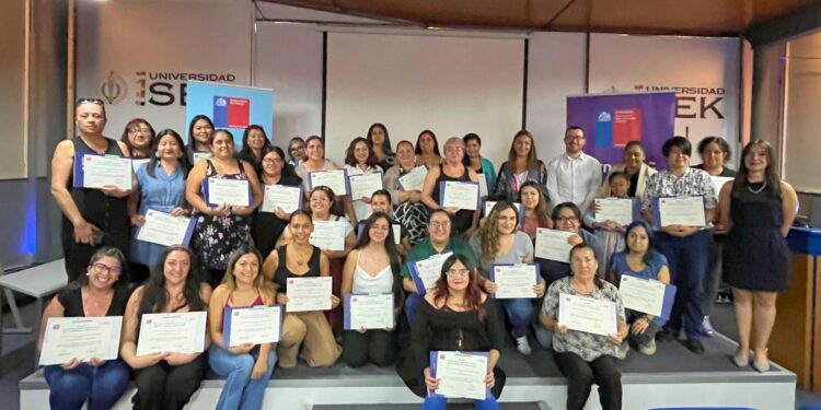 USEK cierra con éxito la Escuela de Formación para la Micro y Pequeña Empresa en la Región Metropolitana.