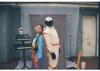 La música de la obra de teatro ya está en plataformas digitales y expande su universo sonoro.