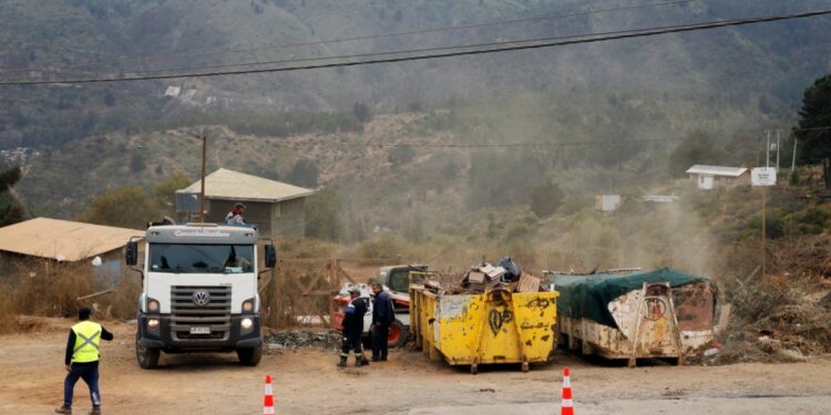 Valparaíso pone en marcha un plan escalonado para optimizar el manejo de residuos en Laguna Verde.