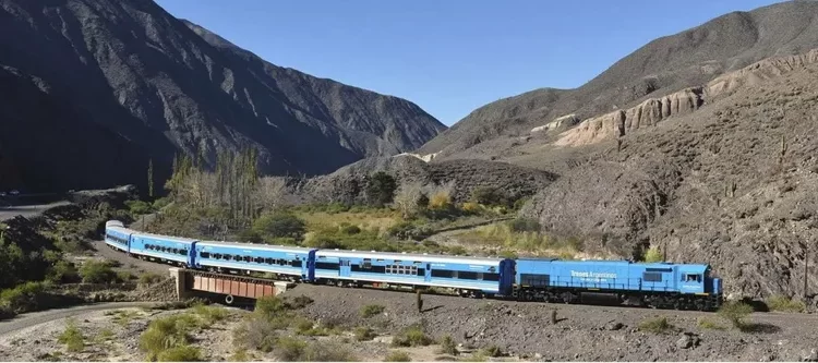 Nuevo eje ferroviario entre Argentina y Chile incluirá una conexión por el Maule.