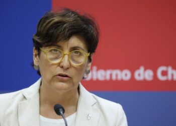 Minsal indica que más de 2,7 millones de personas fueron removidas de la lista de espera en 2025.