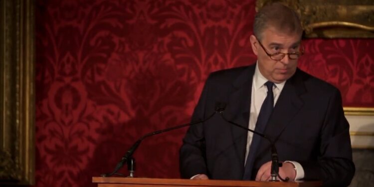 El Palacio de Buckingham se ofrece a colaborar en posibles investigaciones contra el exduque Andrés en relación al caso Epstein.