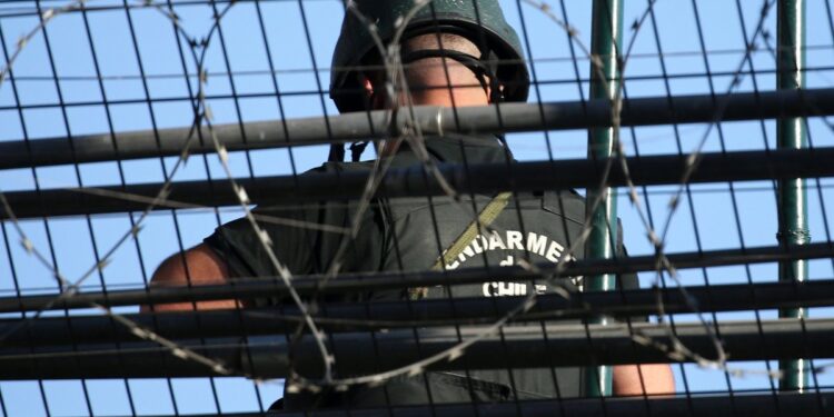 La presencia de celulares en las cárceles del país vuelve a levantar el debate sobre la seguridad.