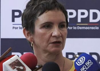 Tohá solicita al gobierno del presidente Boric una regularización masiva de los migrantes que ya están empadronados.