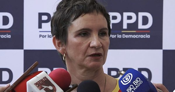 Tohá solicita al gobierno del presidente Boric una regularización masiva de los migrantes que ya están empadronados.