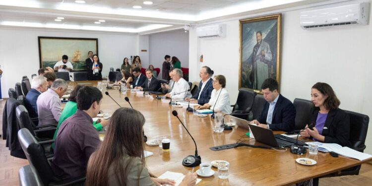 Consejo Interministerial da luz verde a la actualización de la Estrategia Nacional de Hidrógeno Verde 2026–2030 y abre consulta pública.