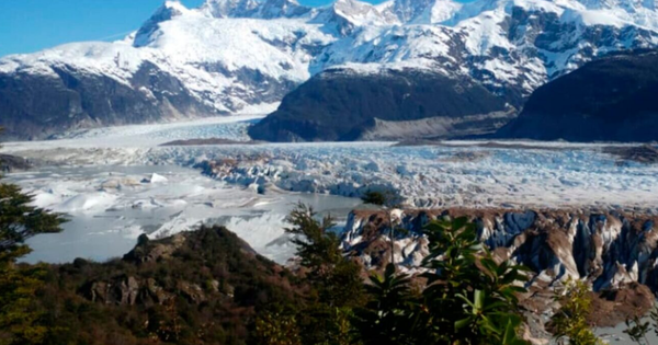 Corte de Coyhaique apoya a CONAF y ratifica el cierre definitivo del glaciar Exploradores.