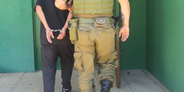 Hombre agredió violentamente a su expareja e intentó atacar a una niña de dos años en Nacimiento.