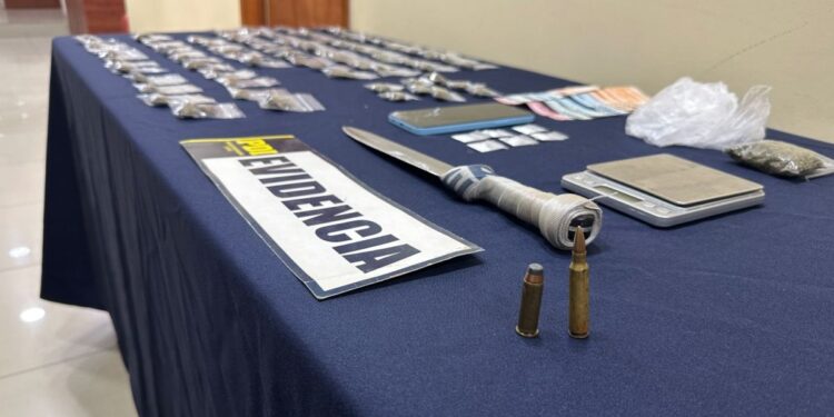 Detenida una pareja por vender drogas en los balnearios de La Ballena, Pichicuy y Los Molles en La Ligua.