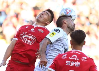 Ñublense y Deportes Limache empatan en un intenso encuentro y comparten puntos.