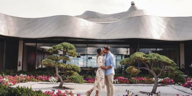 Vik Chile ofrece una experiencia única de lujo, buena comida y bienestar en el Valle de Millahue.