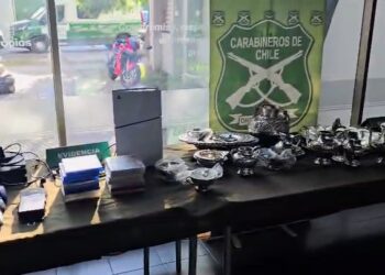 Detienen a dos delincuentes con un largo prontuario tras intento de robo en una vivienda en Vitacura.