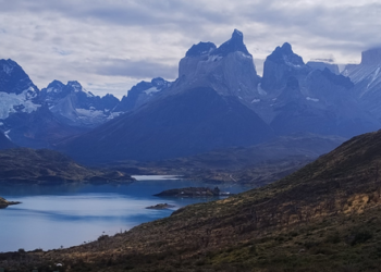 Cuatro turistas fueron arrestados y echados del Parque Torres del Paine por hacer fuego.