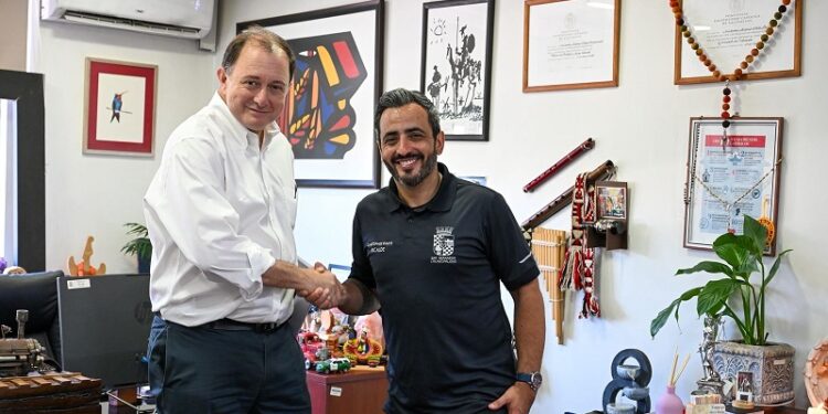 Alcantarillado para Lo Herrera: el futuro ministro de Vivienda, Iván Poduje, y el alcalde Christopher White pondrán la construcción en la lista de prioridades.