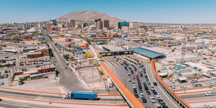 EE.UU. restablece el espacio aéreo en la frontera de Texas con México tras la «incursión de un dron de narcotráfico».